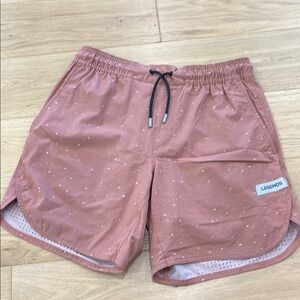 Pink Athletic Shorts with Elastic Waistband and Curved Hem